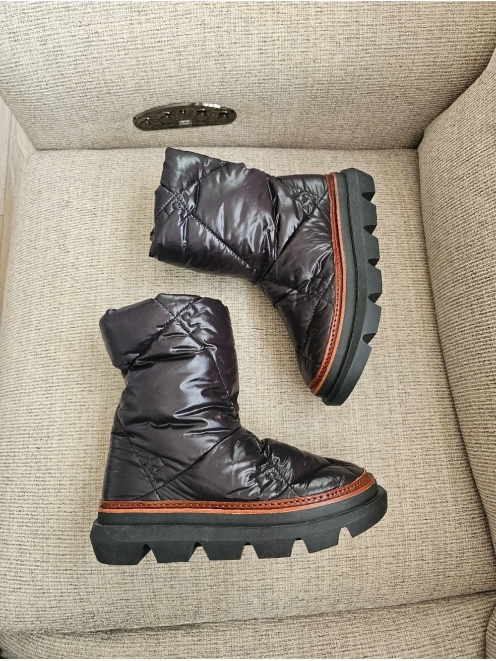 Tory Burch Black Quilted Puffer Ankle Boots with Brown Trim
